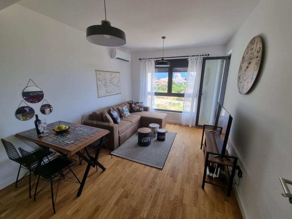 Appartamento Apartman Javi Bar Esterno foto